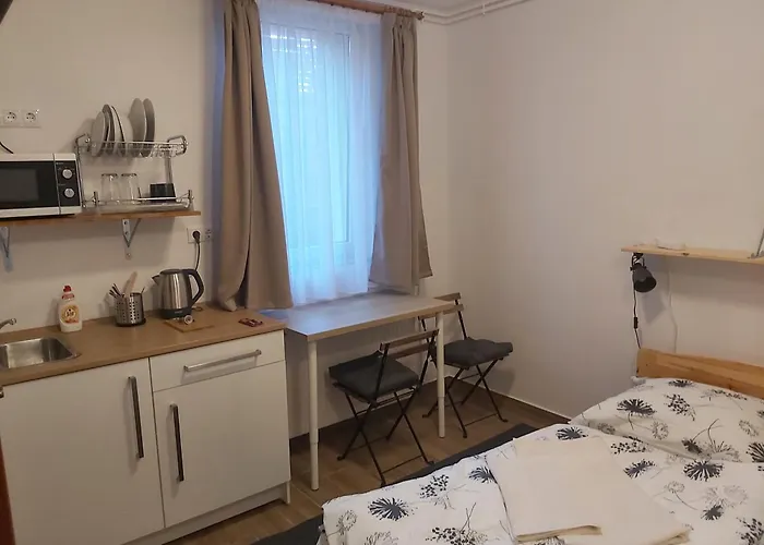 Orczy Park Guest house 3*